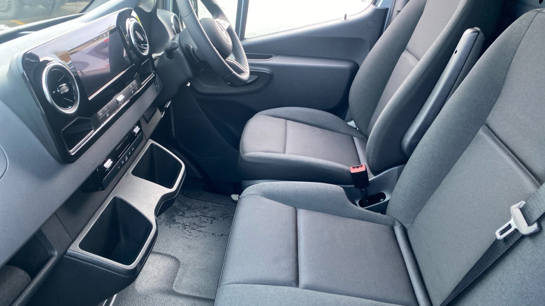 Mercedes-Benz Sprinter 315Cdi L2 Diesel Rwd 3.5t H2 Pro Van 9G-Tronic